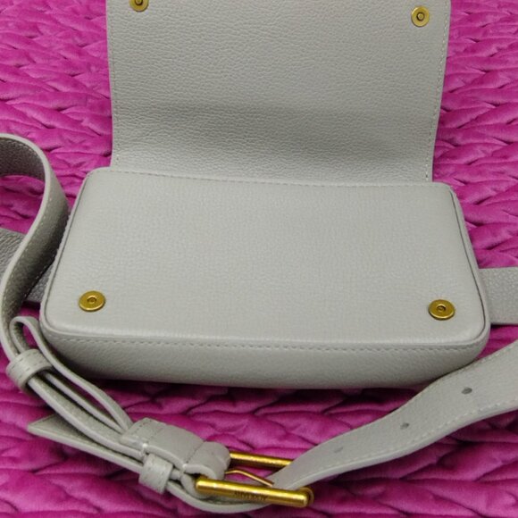 Aritzia AUXILIARY Leather Flap Belt Bag – Light Gray NWOT - Picture 7 of 7